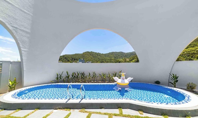 Tho Quang Beach Villa | Newly Built Pool Villa / Ideal for Families & Groups / Free Pickup / BBQ