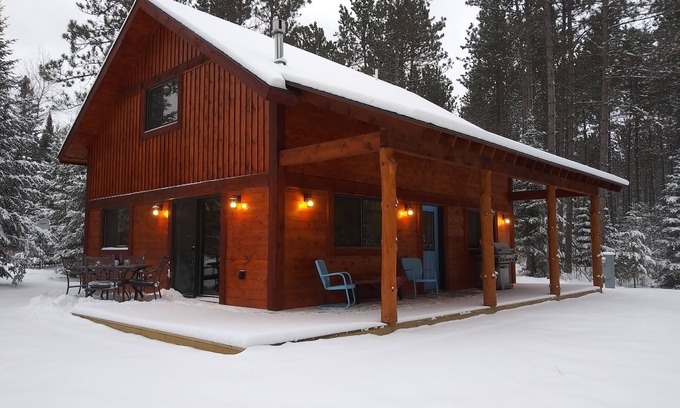 Hayward Cabina | Newly Built Trailside Chalet in The Brook - direct access to CAMBA/Birkie Trails