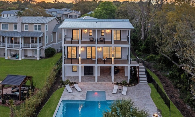 Saint Simons Island Casa | Newly Constructed, Large Executive Luxury Home W/ Heated Pool