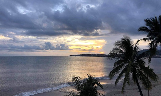 Bucerias Condominio | Newly Decorated Beachfront / Oceanfront Condo in Bucerias. Punta Arena.