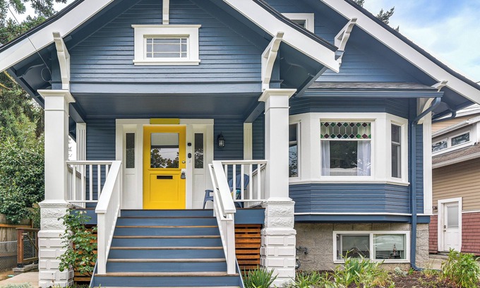 Alberta Casa | Newly Furnished Alberta Arts Home: Extended Stays!