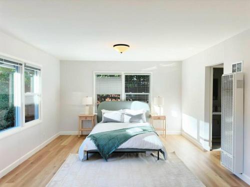 Community Center Casa | Newly Furnished Retreat 5 Min to Stanford & Downtown Palo Alto