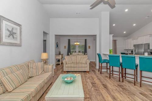 Red Hill Casa | Newly Listed - A Golfer's Paradise - Legends Golf