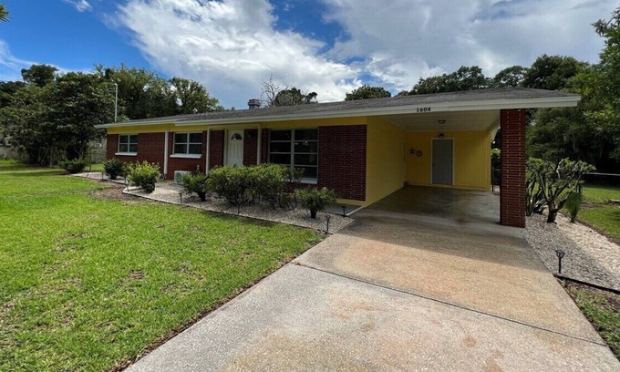 East County Civic Group Casa | Newly remodel Home w/ large private outdoor space