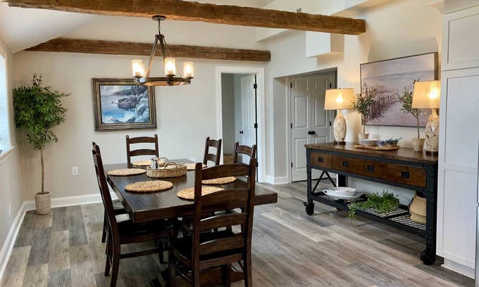Skaneateles Apartamento | Newly remodeled 2bd/2bath pet friendly short walk to village
