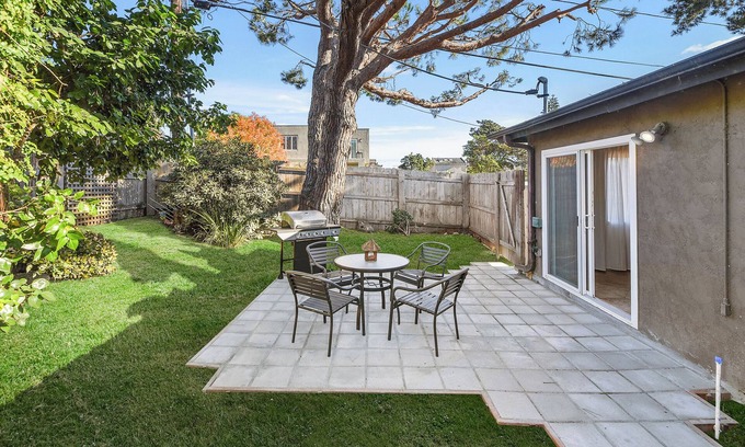 Del Mar Heights Casa | Newly Remodeled 2BR Del Mar Seashore Delight: Near Torrey Pines & Beach