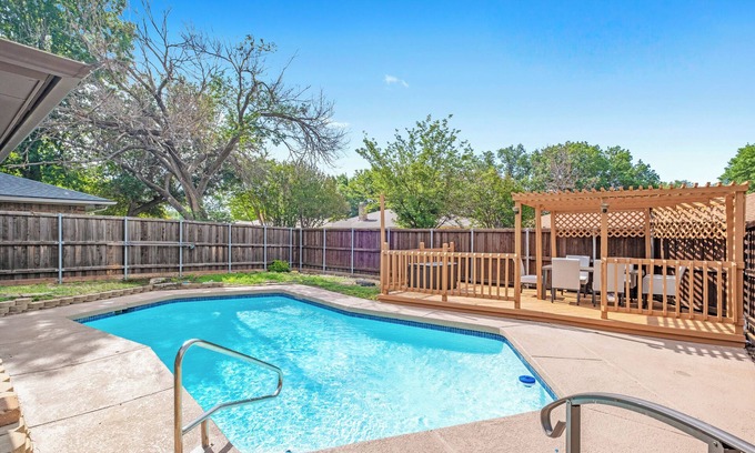 Allen Casa | Newly remodeled 5BR 3BA w/pool up to 16 ppl