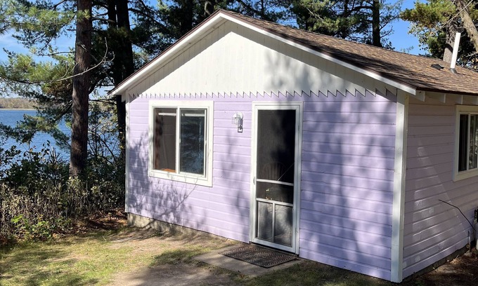 Hackensack Cabaña | Newly Remodeled Cottage Rental on a Small, Family Oriented, Lakefront Resort