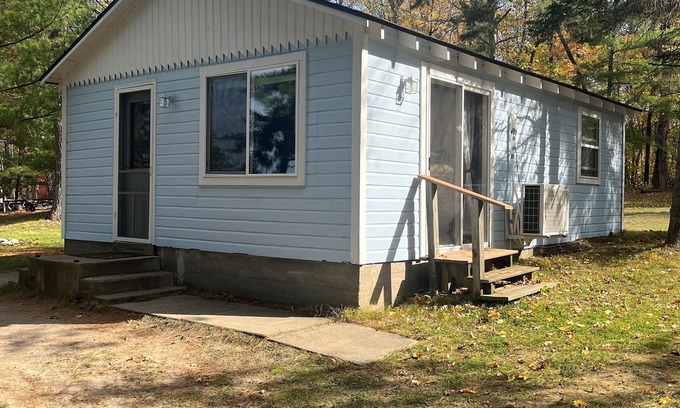 Hackensack Cabaña | Newly Remodeled Cottage Rental on a Small, Family Oriented, Lakefront Resort