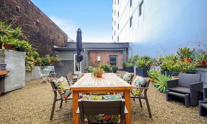 Downtown San Francisco Casa | Recién remodelado Loft en Baja Nob Hill ~ RA6466