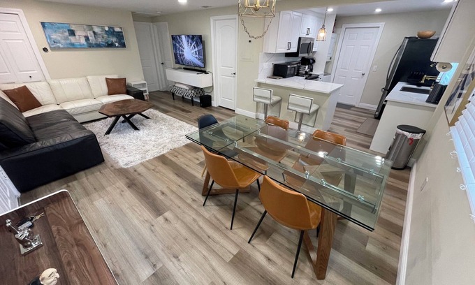 Sun Bay South Casa | Newly Remodeled Luxe Retreat