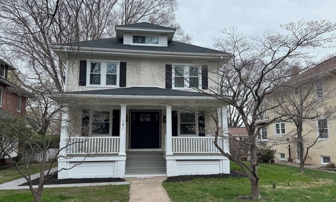 Phoenixville Casa | Newly remodeled Spacious 4-BM house in Phoenixville with OS parking/ central, AC