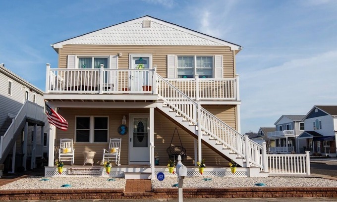 Wildwood Crest Condominio | Newly remodeled 3 BR, 2 Bath shore house sleeps 10.