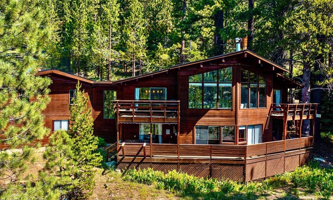 Olympic Valley Casa | Espectacular retiro: vistas increíbles, bañera de hidromasaje y sauna.