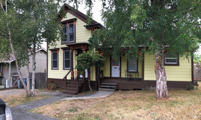 Arcata Casa | Newly remolded 4-bedroom Victorian house in charming Arcata.