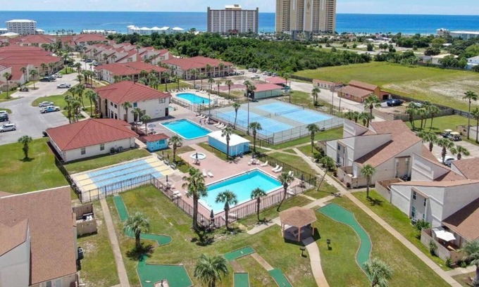 Summer Breeze Condominio | Newly renovated! Condo in Panama City Beach FL