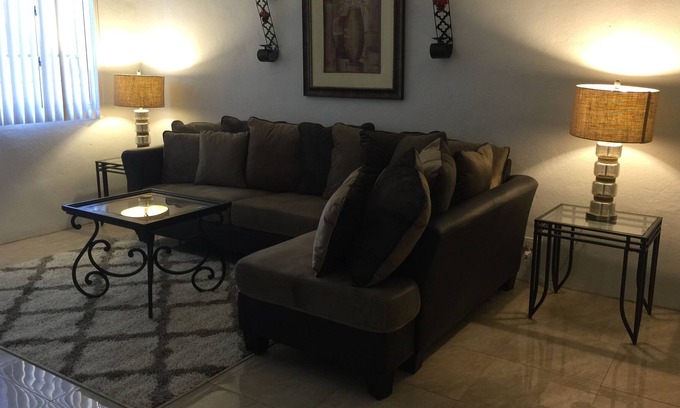 Sinajana Apartamento | Recientemente renovado 1 dormitorio 1 baño !!