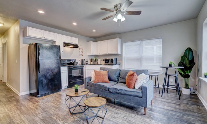Central Oklahoma City Apartamento | Newly Renovated 2 Bed Condo! Minutes away from the heart of Oklahoma City