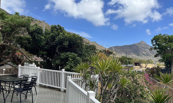 Hawaii Kai Casa | Newly Renovated and Listed 3 Bedroom 2 bathroom Home