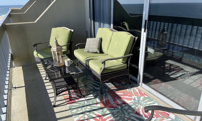 North Ocean City Condominio | Hermoso condominio frente a la playa con increíbles vistas de la bahía, también!