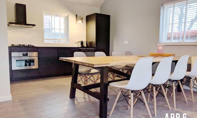Hollum Apartamento | Newly renovated apartments on large grounds