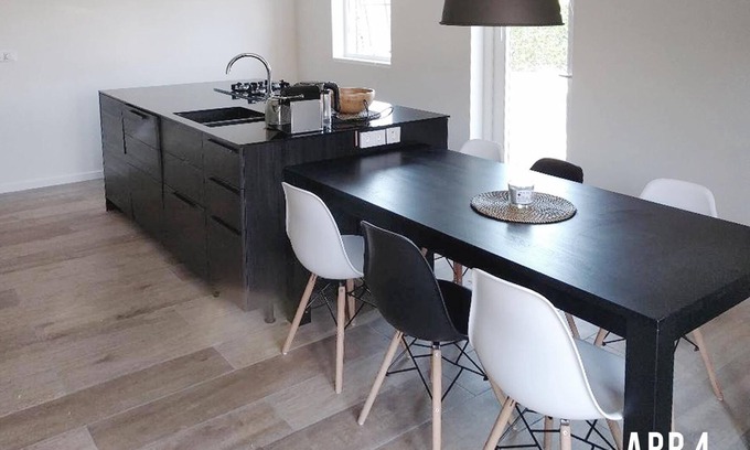 Hollum Apartamento | Newly renovated apartments on large grounds