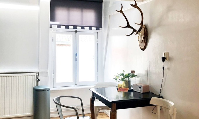 Bussum Apartamento | Apartamento recientemente renovado en el centro de Bussum