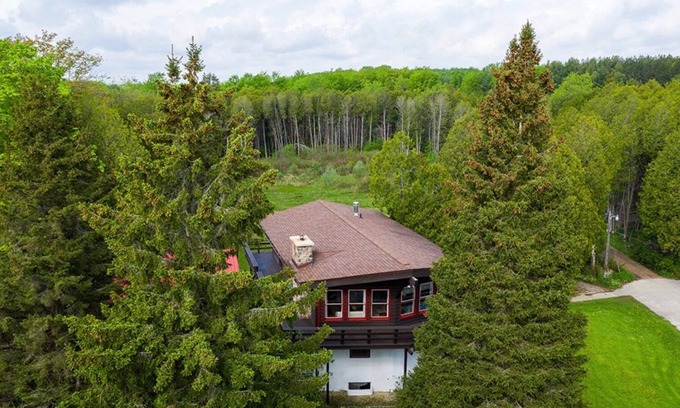 Grey Highlands Casa | Newly Renovated Bavarian Style Chalet