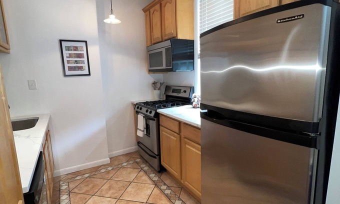Washington Square West Casa | Newly Renovated Center City Spacious Home