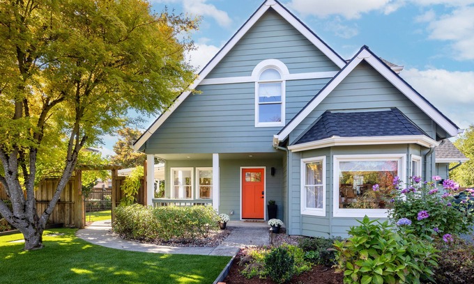 Eugene Casa | Newly renovated, centrally located home with private gate, RV parking & Hot Tub