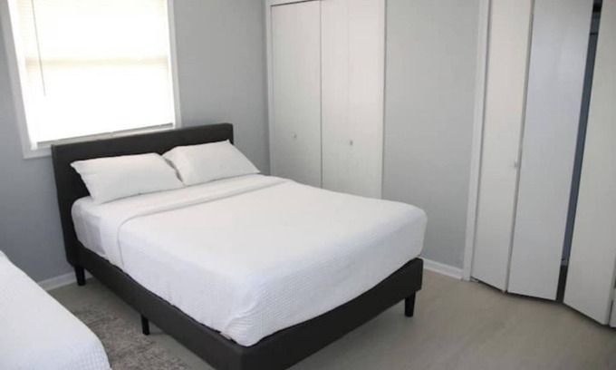 Harper Woods Casa | Newly Renovated Charming Family-Friendly Retreat in Harper Woods: