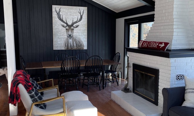 Kimberley Chalet De Esquí | Newly Renovated Chalet in Beaver Valley, close to many Ski Hills!!