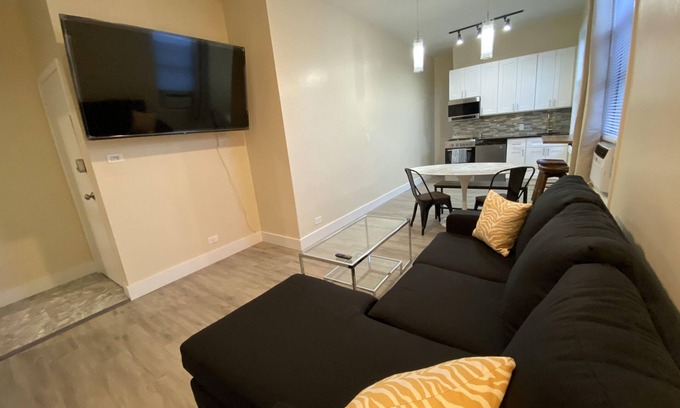 East Bronx Apartamento | ★ NEWLY RENOVATED, CLEAN COMFORTABLE & SANITIZED ★
