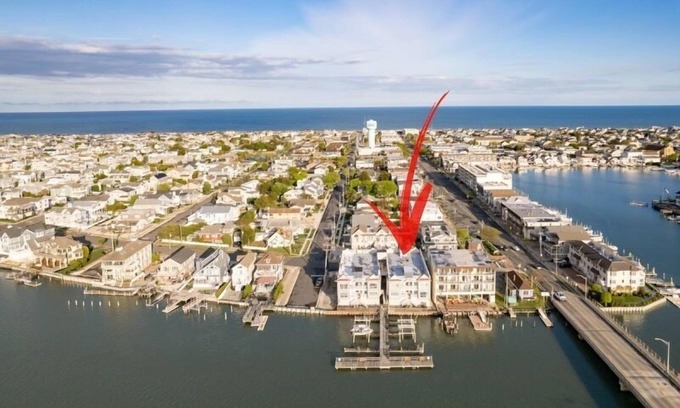 Stone Harbor Casa | Newly renovated condo in the heart of Stone Harbor!