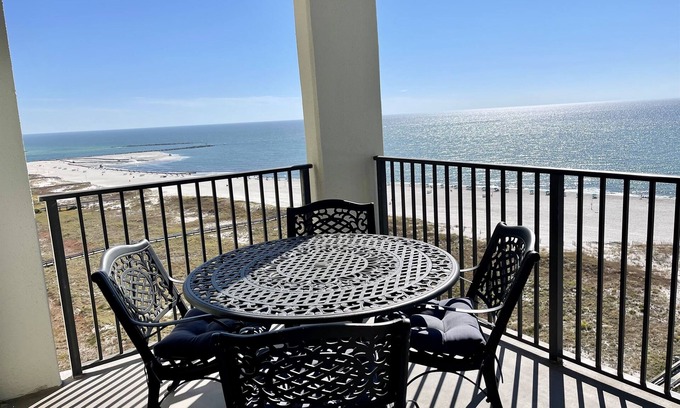Orange Beach Condominio | Hermoso Orange Beach Condo en el piso 14 con fabulosas vistas al golfo!