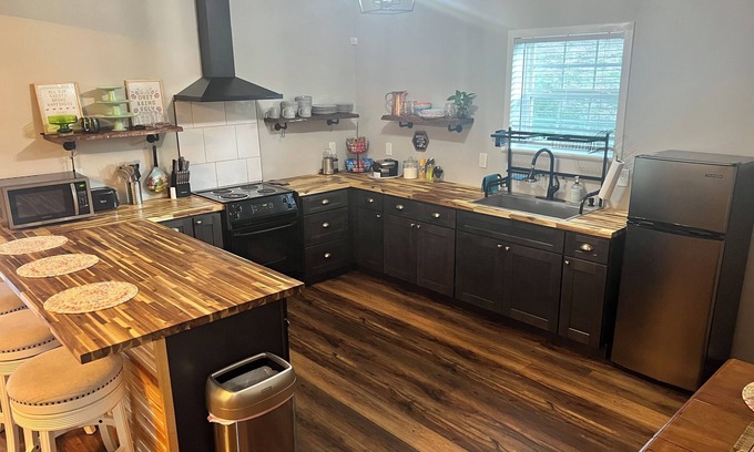 Coalmont Casa | Newly renovated, conveniently located between Nashville and Chattanooga
