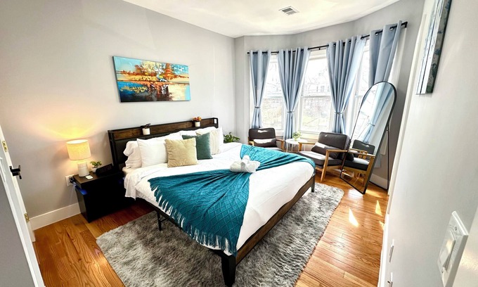 West Side Apartamento | Newly Renovated Cozy 3 bedroom 2 bath, minutes to NYC!