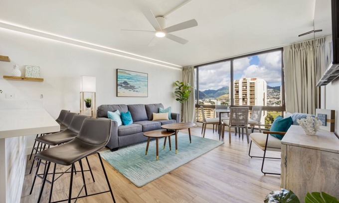 Waikiki Condominio | Newly renovated, Free Parking, One block to Waikiki Beach