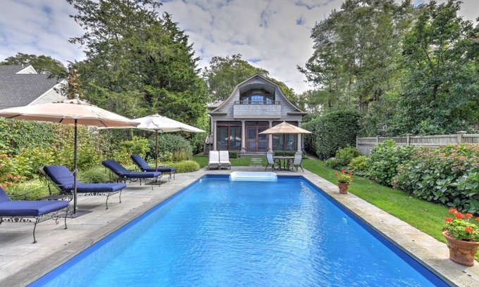 Amagansett Lanes Casa | Nuevo listado: Casa recientemente renovada, piscina, cerca de Amagansett Village y las playas