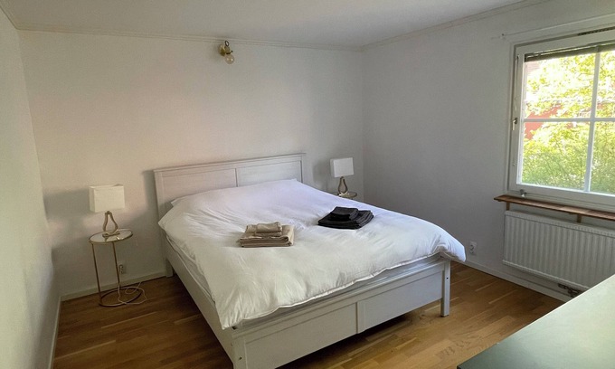 Jordbro Apartamento | Newly renovated 2-room apartment in a beautiful villa area