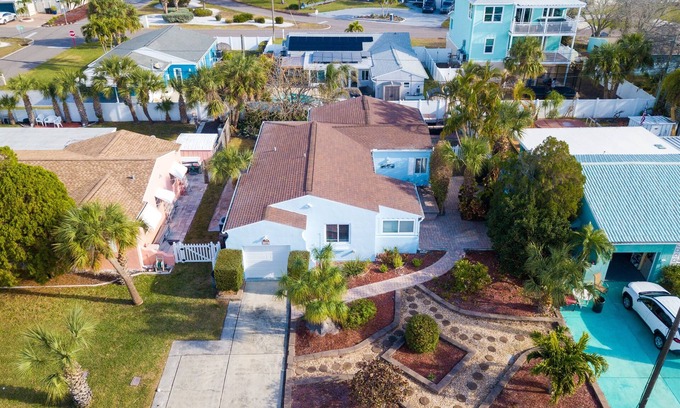 Redington Beach Casa | Newly renovated house steps from the sand!