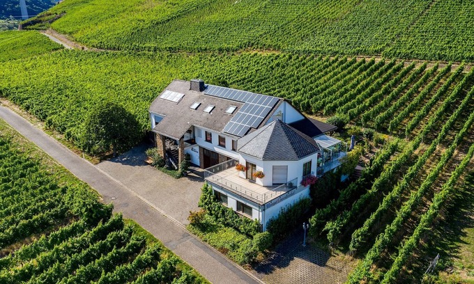 Winningen Condominio | Newly renovated vacation apartment in the winery.