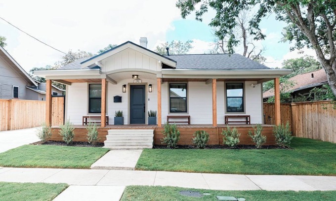 Government Hill Casa | Newly restored 5-bed, 3-bath home in downtown San Antonio, near Pearl District