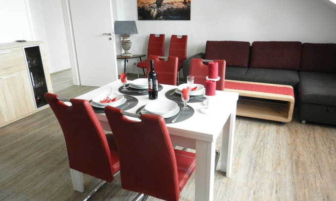 Retzow Apartamento | Recién restaurado patio de cuatro lados Retzow (sueño del bosque)