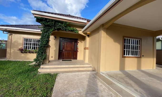 Armenia Casa | Newly spacious, 3 bedroom home, near downtown