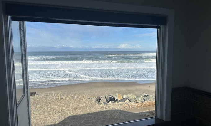 Gleneden Beach Casa | Newly Updated Salishan Oceanfront Oregon 30 Day Summer Rental