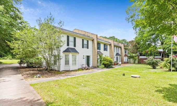 Newnan Casa | Newnan Affordable Getaway