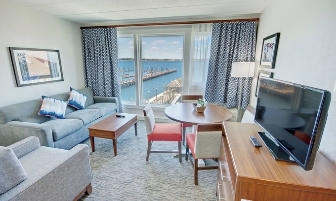 Yachting Village Complejo | El puerto de Newport, Rhode Island: 1BR w / Vistas de la ciudad, Wi-Fi, Cerca de Atracciones