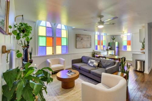 Newry Apartamento | Newry Retreat in Converted Church with Shared Patio!