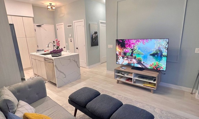 Innisfil Condominio | Experience luxury living at Friday Harbour High Point